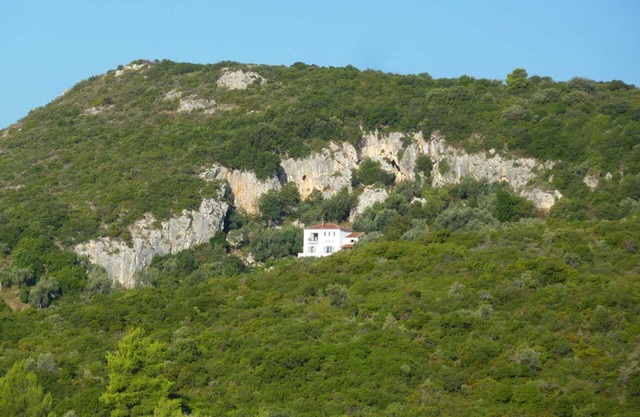 Cliff House: Einzigartige, moderne Villa mit Gästehaus und Panorama-Meerblick