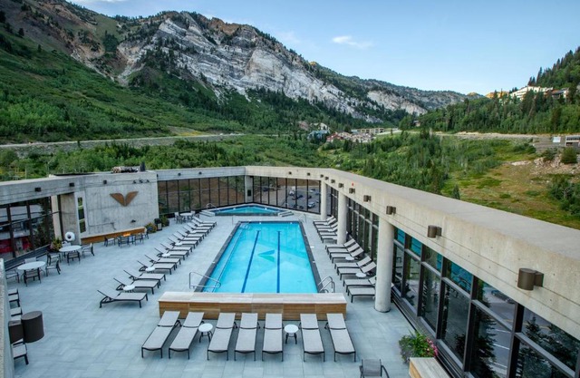 Cliff Lodge and Spa