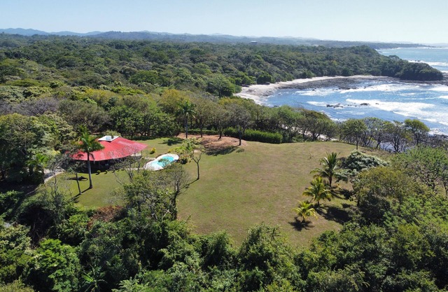 Costa Rica Haus auf der Klippe mit privatem Pool, umgeben von Wildtieren!