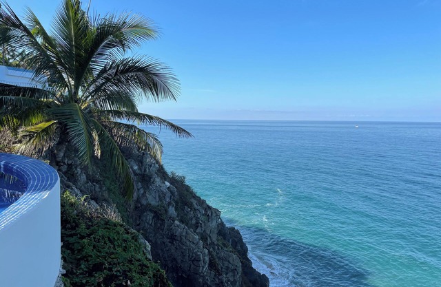 Cliffside Villa, Casita, and Pool with Stunning Ocean Views