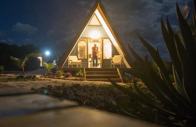Clifftop Bungalow mit wunderschöner Karibik