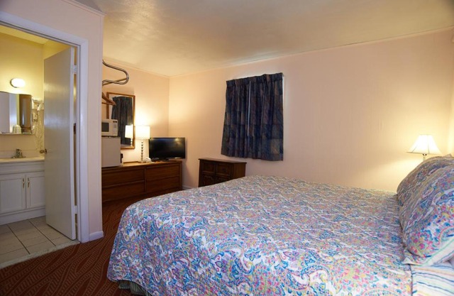 Clinton Motel