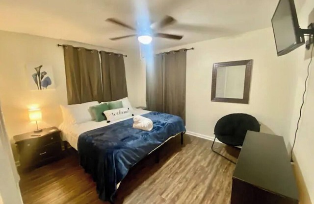 Close/Clean Cul-de-sac Apartment