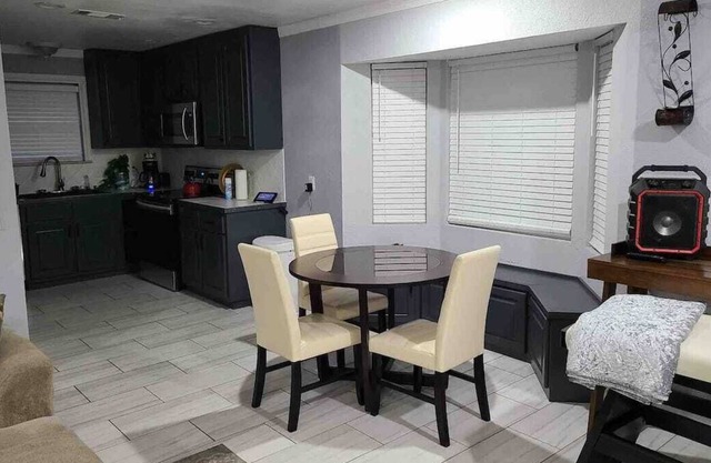 Close to Airport, Southern University and Downtown