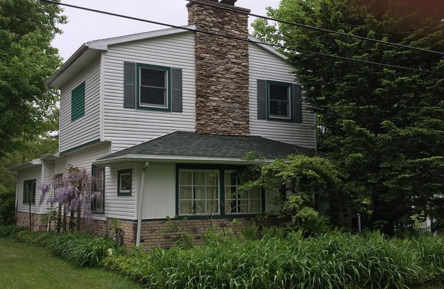 Point Breeze 3BR / 2BA