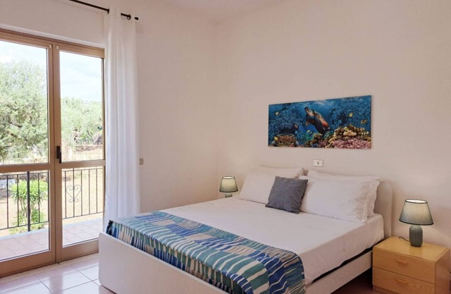 Close to Capo Vaticano (Riviera Apt. 3)