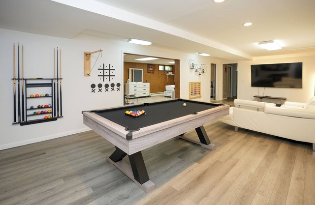 Close to Downtown/UMASS Walk-Out Basement Condo with game room & big backyard!