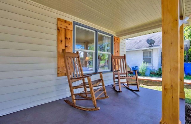 Close to Downtown & Fort Bragg- The Precious Pearl