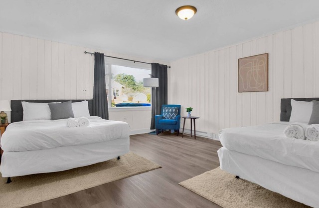 Matching Pearls-Close to downtown, Ft Bragg,