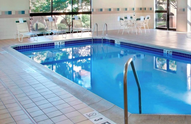 Close to Downtown Wilmington and the University of Delaware! FREE Parking, Pool!