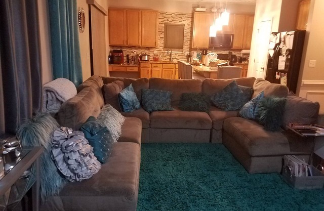 Nah an allem - 1 Zimmer in einem großen Haus, mit Spaß teilen, professionell