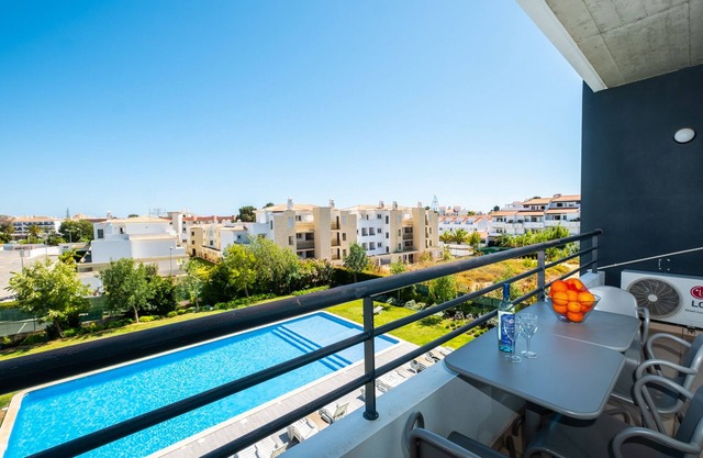 Close to everything, 10 minutes from the beach on foot.