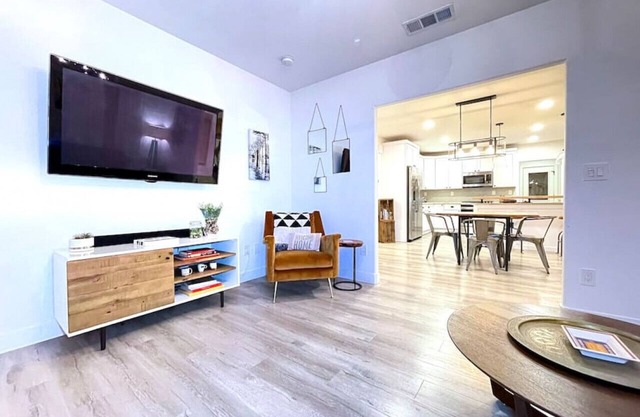 *Close to Hospitals*Secure Yard*Midtown*Driveway Parking*
