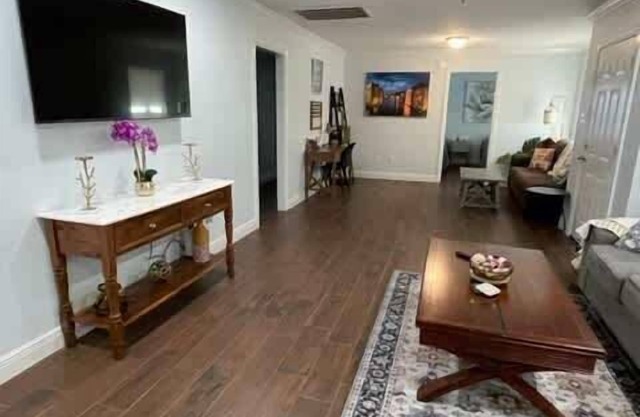 Close to LSU & Health District 3BR/2BA whole House