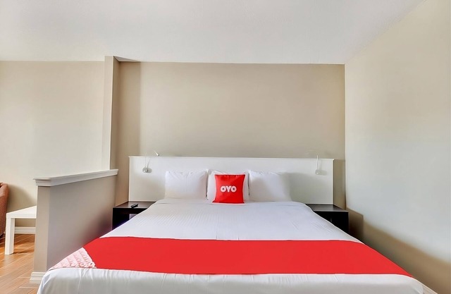 Close to National Route 66 Museum! Budget-Friendly, FREE Parking!