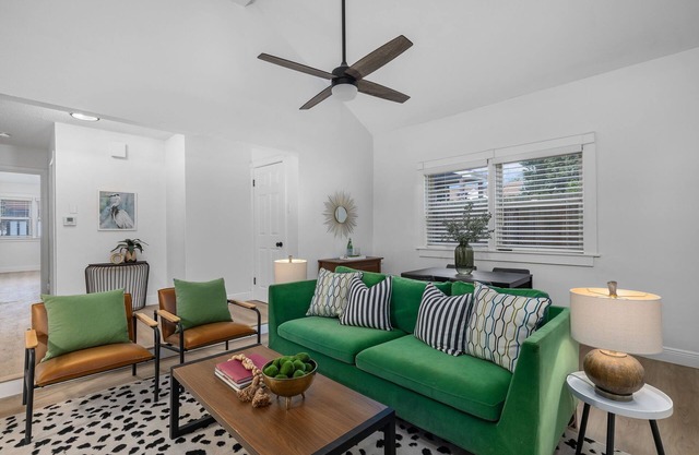Close to of All STL - Adorable 3BR/2BTH - STL Zoo