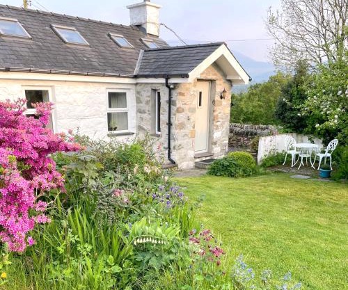 Close to Snowdon with Mountain views of Snowdonia