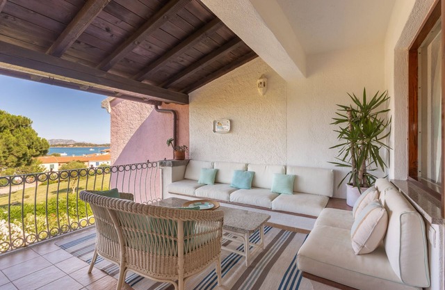 In der Nähe des Strandes, 7 Personen Wohnung Tavolara's Island Bay View Fast WiFi.