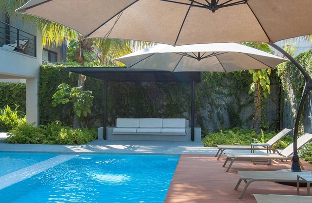 Stadt und Strand in der Nähe Zwei Schlafzimmer plus Loft in Mixie Condos