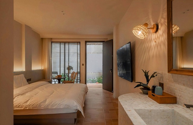 Cloud 9 Hotel
