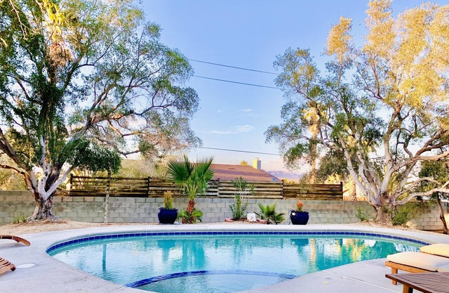 Cloud29 with huge POOL w/ SPA + FirePit + BBQ. Outdoor Dining + Pet Friendly!