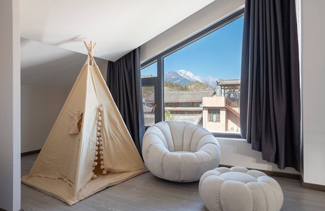 Cloudland View Hotel
