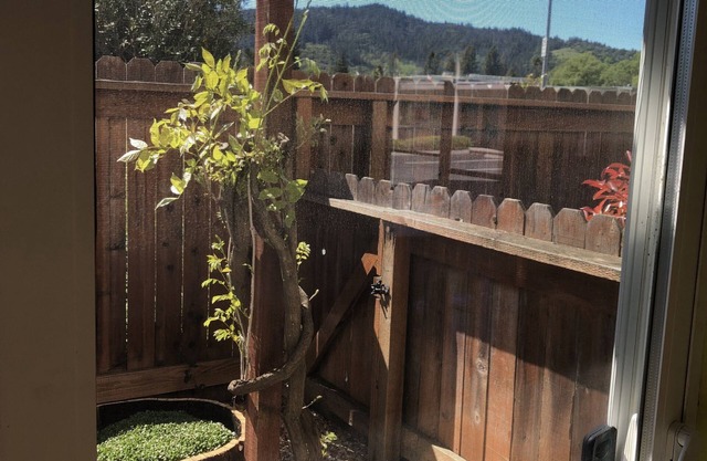 Cloverdale Wine Country Inn & Suites