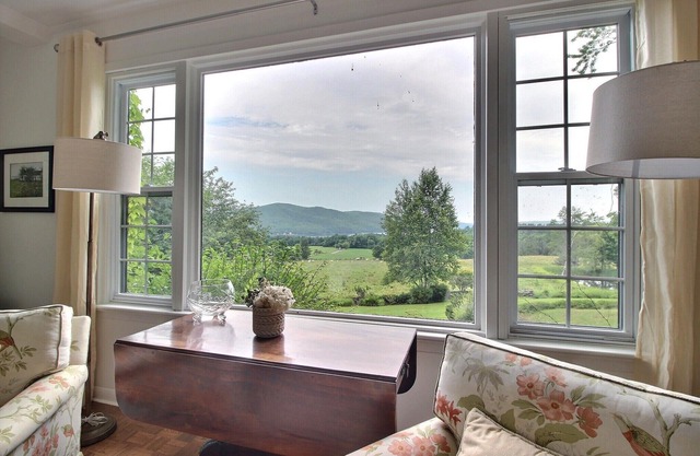 Cloverhouse Estate - Private farmhouse near Magog w/ tennis court!