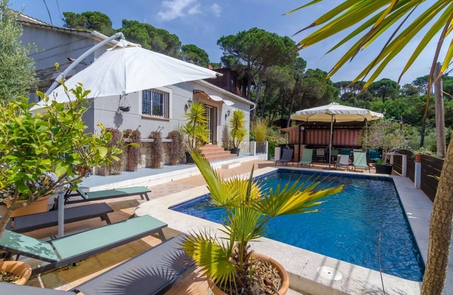 Club Villamar - Entdecken Sie die Ruhe einer charmanten, freistehenden Villa mit privatem Pool in...