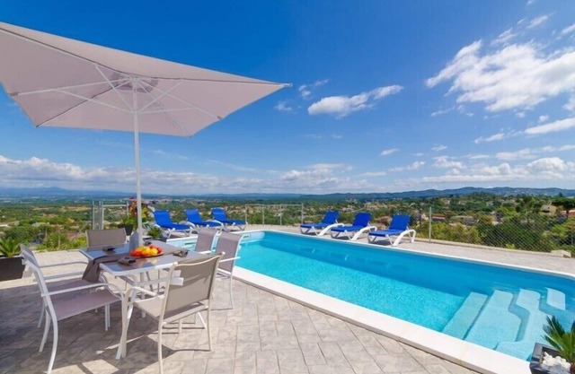 Club Villamar - Modernes Haus mit eigenem Pool und einer spektakulären Aussicht für einen unverge...