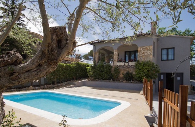 Club Villamar - Sehr geräumig Villa, mit einem herrlichen Garten und privatem Pool, in einer ruhi...