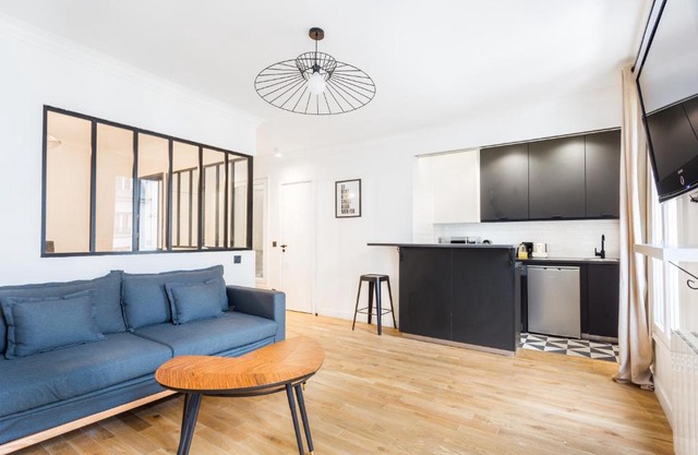 CMG Bastille - Faubourg Saint-Antoine 7