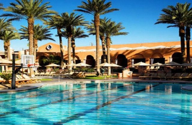 Coachella 2024! Mission Hills Villas, Shuttle bus stop next door!