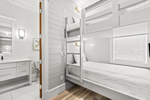 Coast Is Clear With Jetted Pool And Game Room