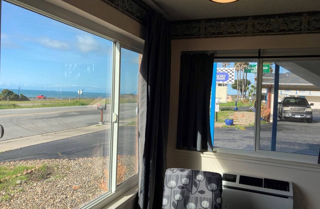 Coast Riders Inn