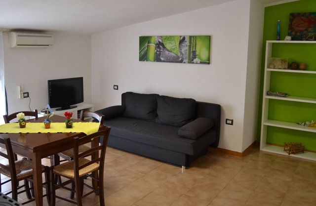 Küste nach VILLASIMIUS QUARTU 90 qm Garten BBQ