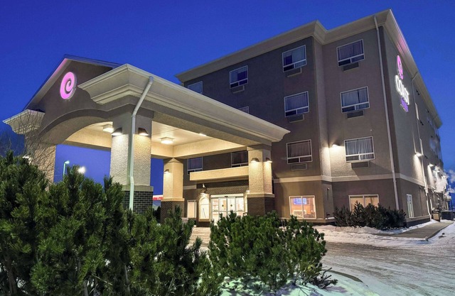 Coast Weyburn Hotel