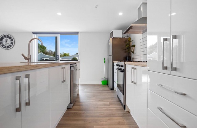 Coastal Breeze - Waihi Holiday Home