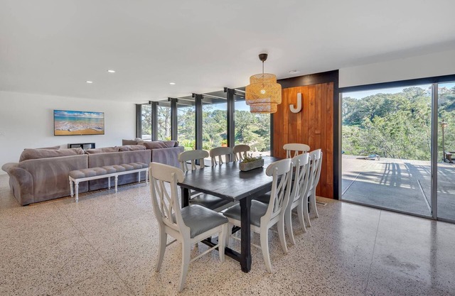 Coastal Canyon 5BR Retreat w Spa