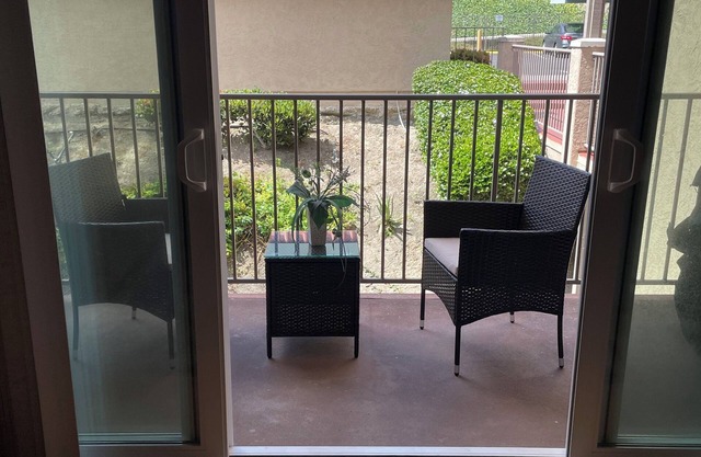 Coastal Carlsbad Condo: Near beach, village, mall, and walking trails.