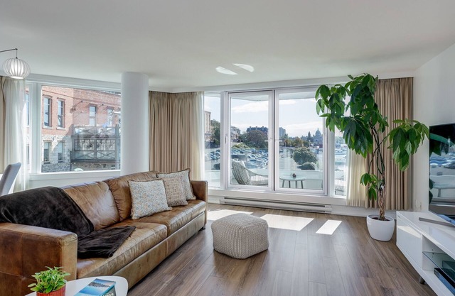Coastal Charm – Breathtaking Views with Work Desk by Victoria Prime!
