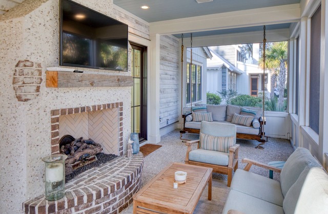 Coastal chic comes to life in the heart of Moreland Village.