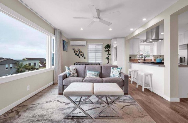 Coastal Comfort | Tower 9 Condo w/ Ocean Views