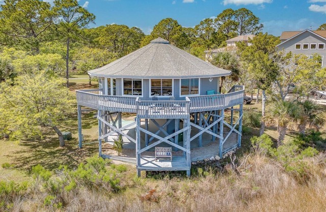 Coastal Cottage- a nature lover's paradise!