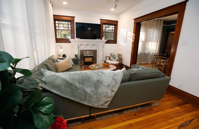 Coastal Craftsman · Cozy, Charming & Central