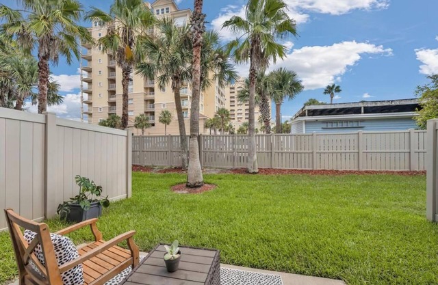 Coastal Current - 3BR steps to the beach
