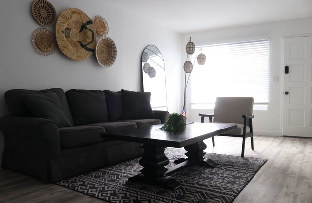 Coastal Enclave 2-bedroom apartment in Huntington Beach - Dog Beach