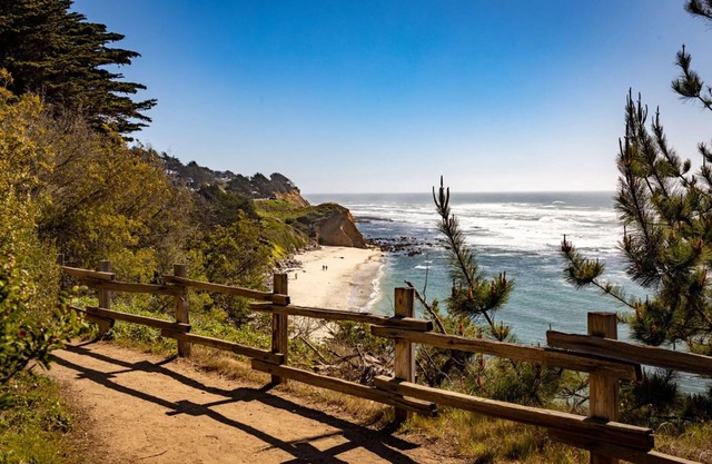 Coastal Home to explore Beaches, Restaurants, Coastline, Hiking, Activities