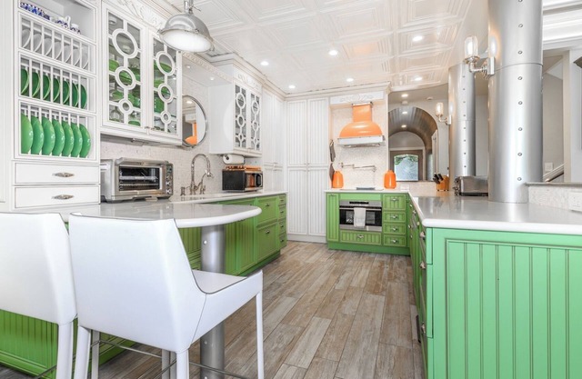 Coastal Luxury in Your Very Own Beach Home: 3 BR, 3 Bath Custom Pelican Point