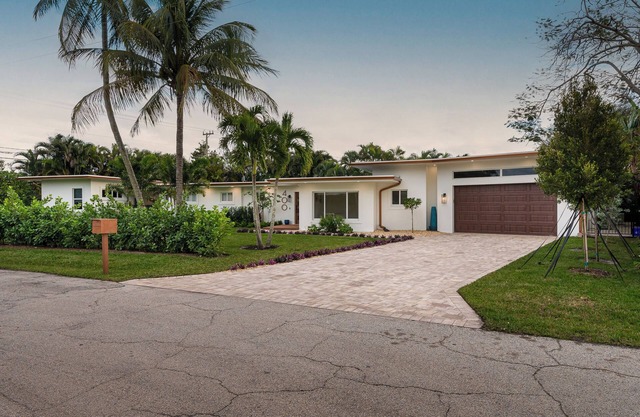 Coastal Modern Luxury, 5+ Bed, Pool, Everything. Five-Star Resort Style Living.